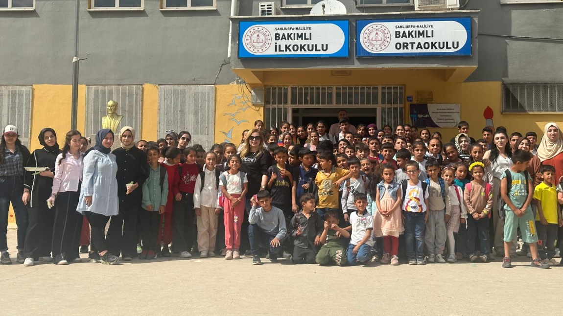 GELECEĞİN ÖĞRETMENLERİNİN FIRÇALARI OKULLARI RENKLENDİRİYOR